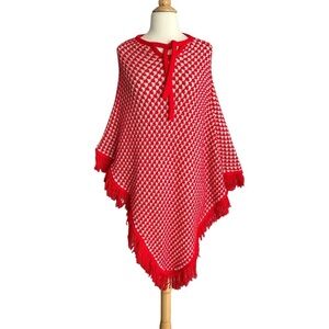 Vintage 1970s Red & White Crochet Fringe Poncho Cape – Boho Folk Style